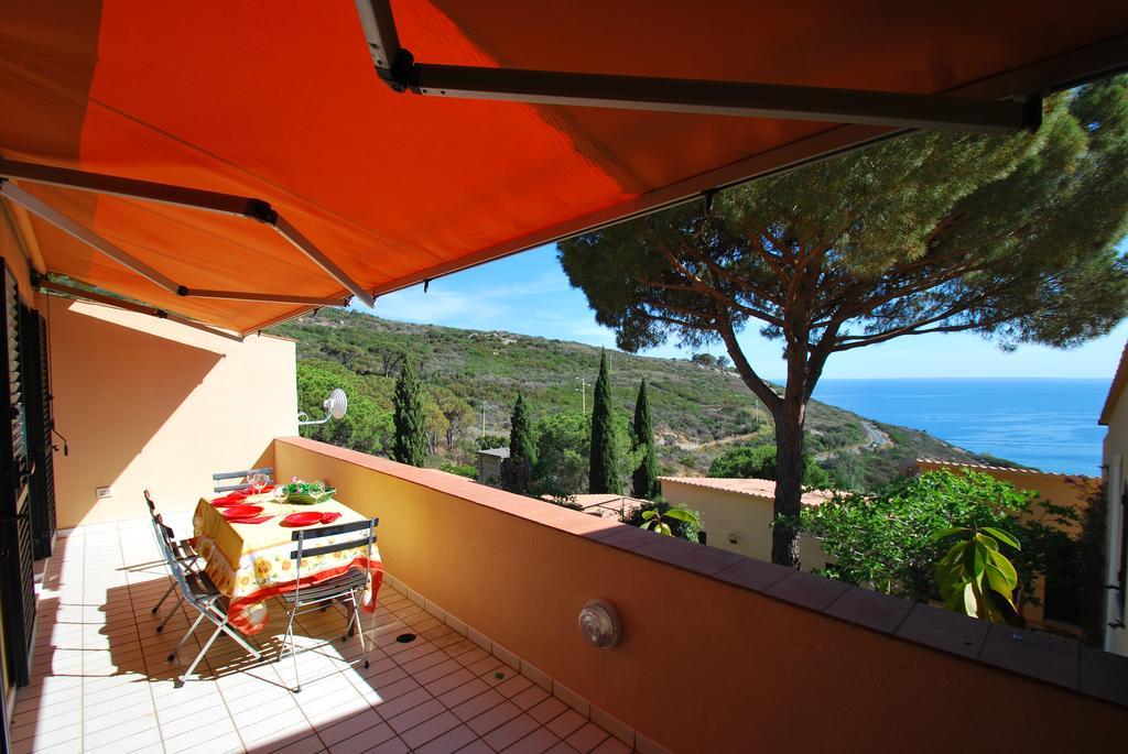 Grotta Azzurra Apartment - Cavoli - Terrazza Vista Mare, Clima E Parcheggio San Piero in Campo  Exterior foto